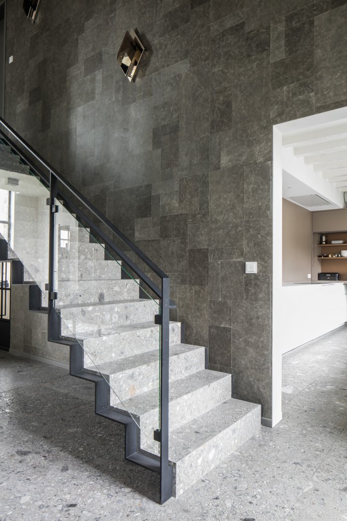 Escalier en marbre Ceppo Di Gres - Ontwerp Insight-In - Photo Cafeine (1)