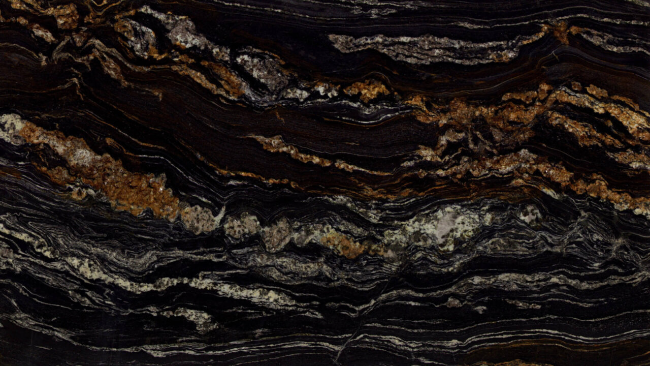 Black Fusion kwartsiet plaat met diepe zwarte lagen en goudbruine minerale structuren